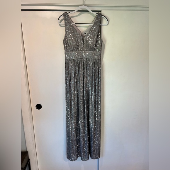 ✨ Sparkly Gown of your Dreams✨ - Picture 2 of 5